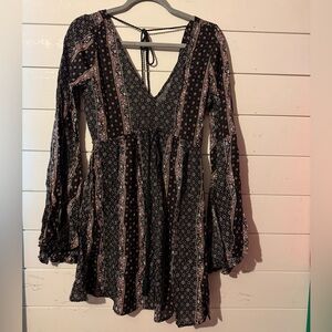 Abercrombie & Fitch Bell Sleeve Dress
